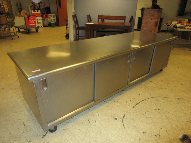 STAINLESS STEEL WORKTABLE
