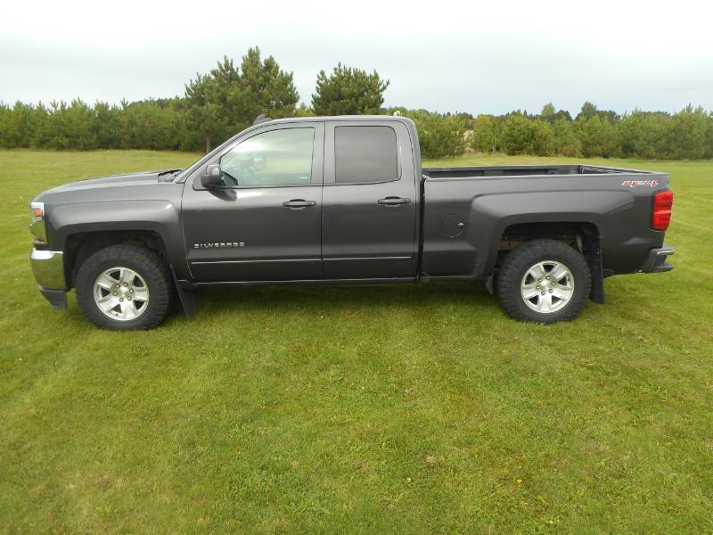 lot 2 image: 2016 Chevy Silverado 1500 LT 4x4