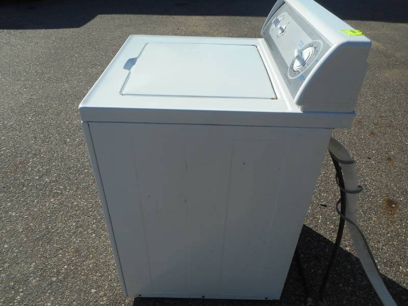 lot 5 image: Speed Queen Washer