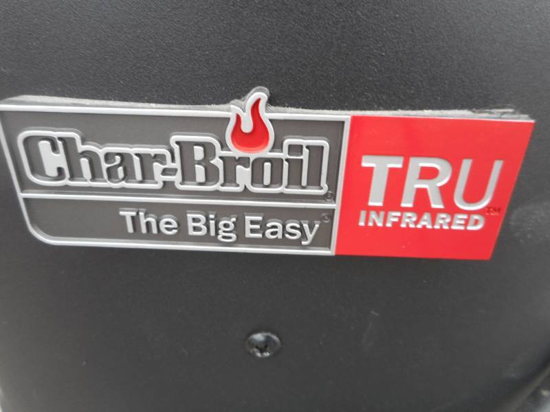 lot 16 image: Char-Broil Infrared Cooker