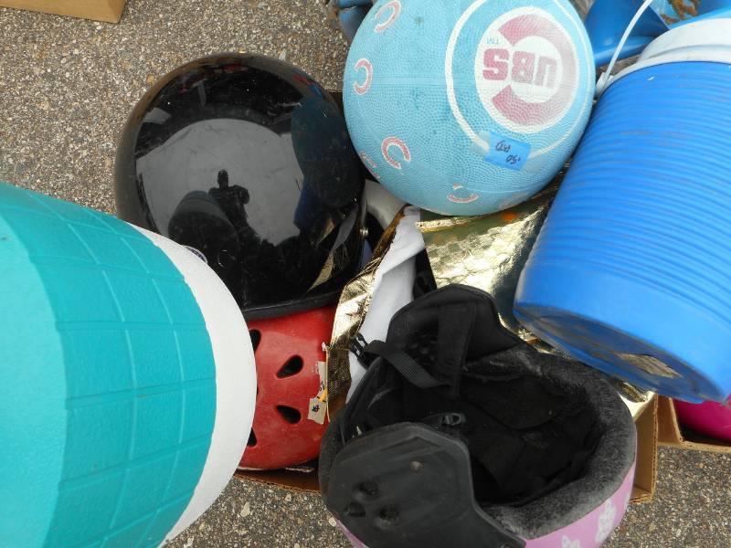 lot 19 image: Misc. Sports Equipment