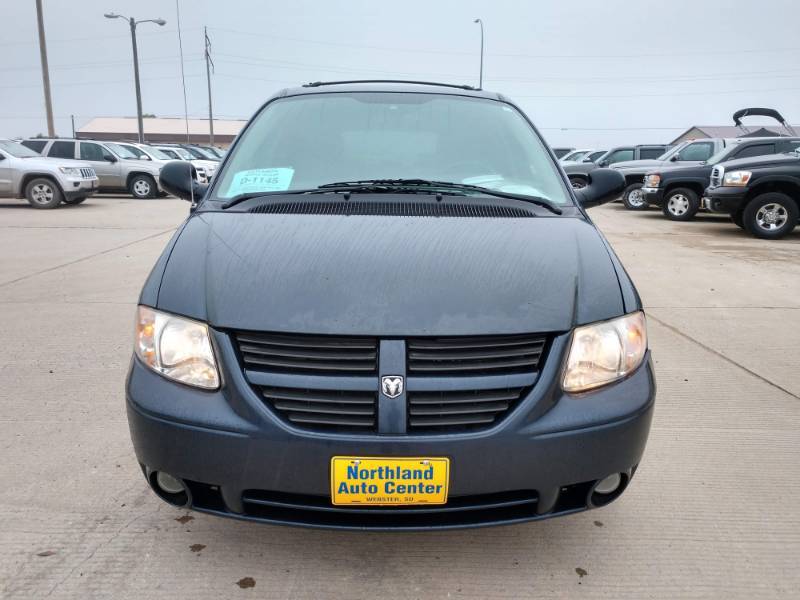 lot 3 image: 2007 Dodge Grand Caravan