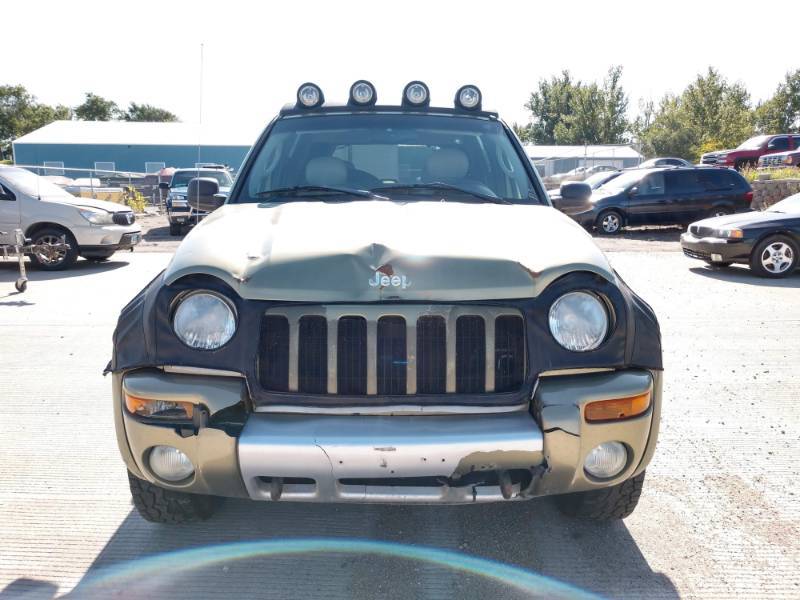 lot 6 image: 2003 Jeep Liberty Renegade