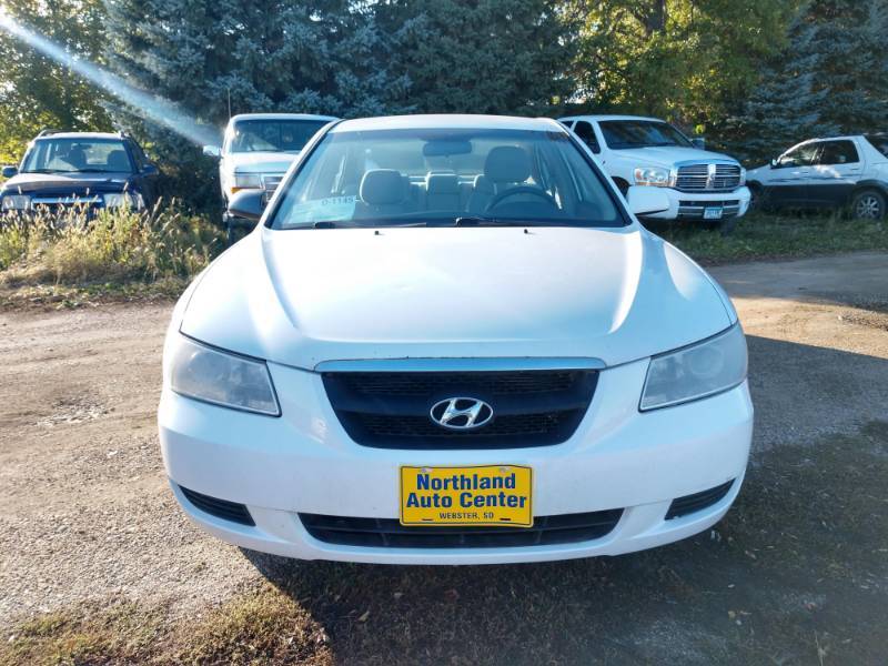 lot 7 image: 2008 Hyundai Sonata