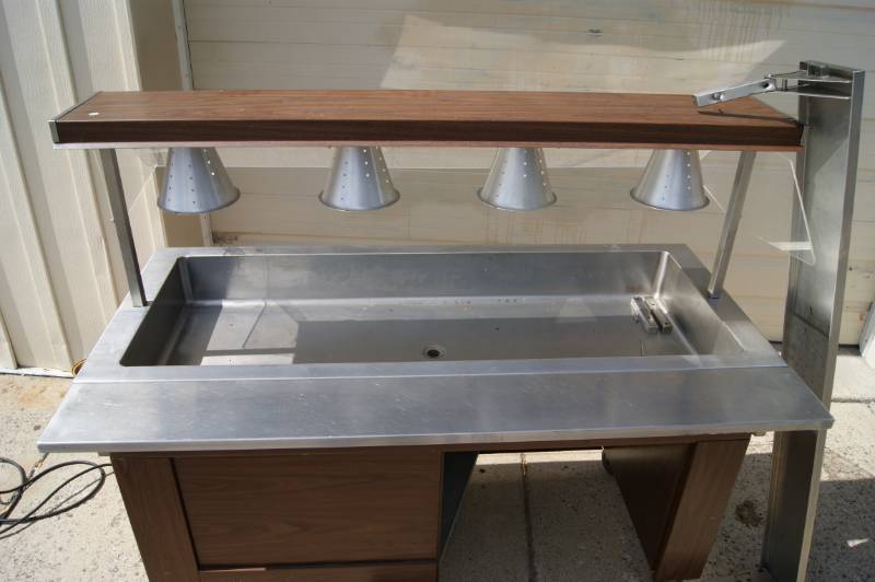 lot 3 image: Commercial Refrigerated  Buffet Table