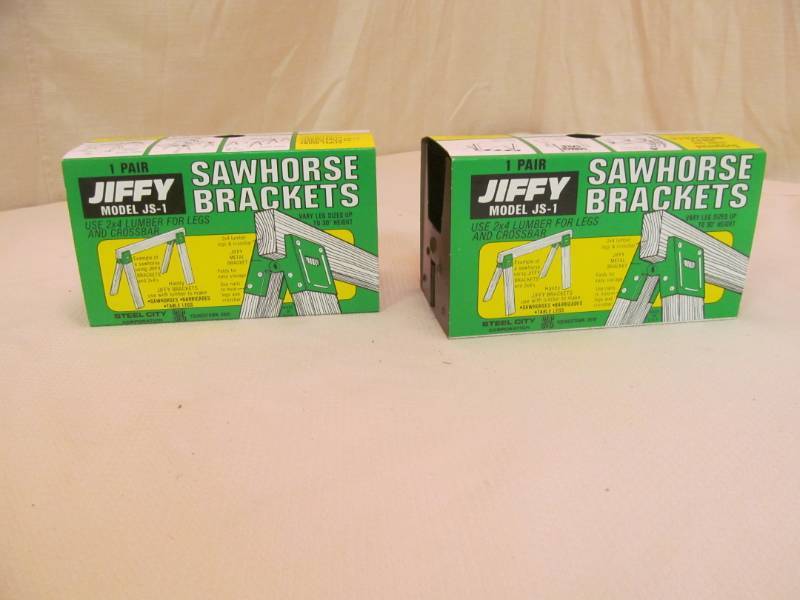 lot 31 image: sawhorse brackets