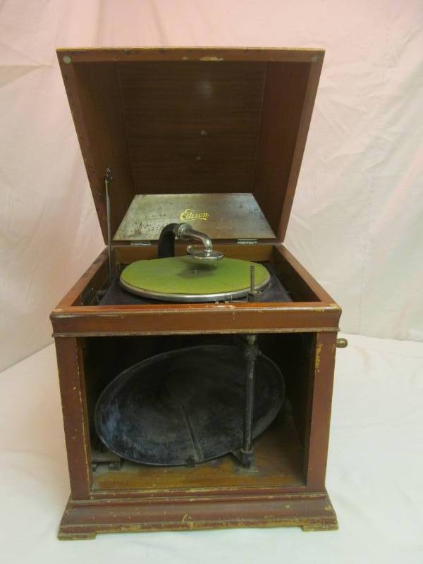 lot 58 image: vintage Edison phonograph
