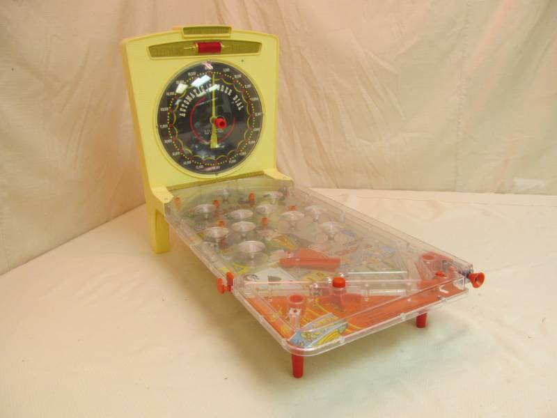lot 82 image: Vintage automatic scorer dial pinball game