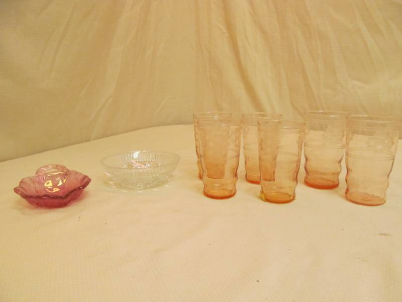 lot 87 image: Depression glass