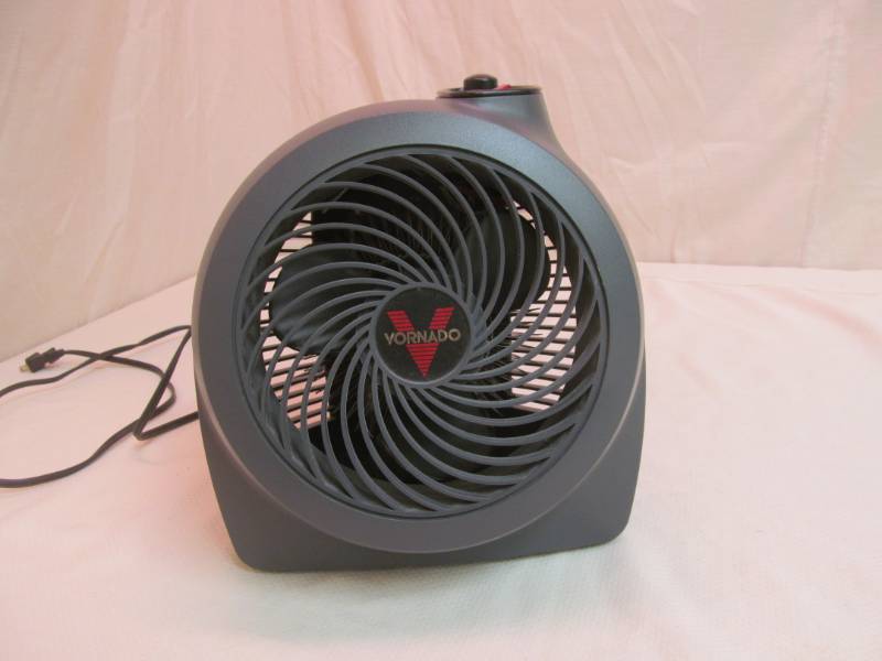 lot 100 image: Vornato heater