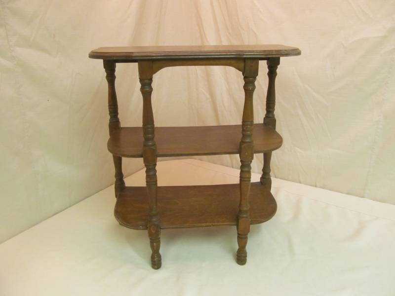 lot 103 image: vintage hall table