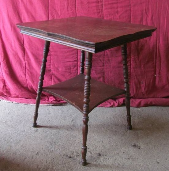 lot 109 image: vintage occasional table