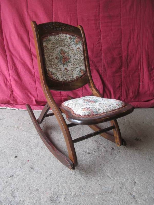 lot 111 image: folding rocking chair
