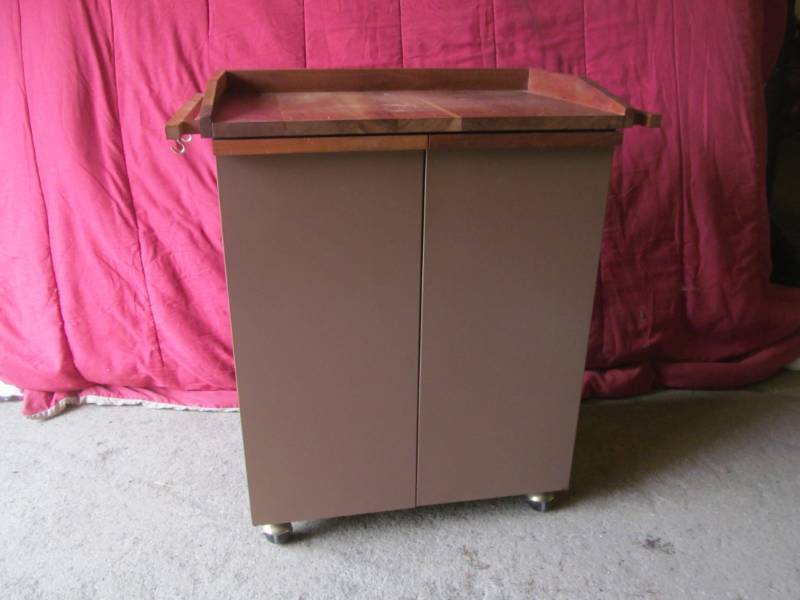 lot 121 image: kitchen work cabinet