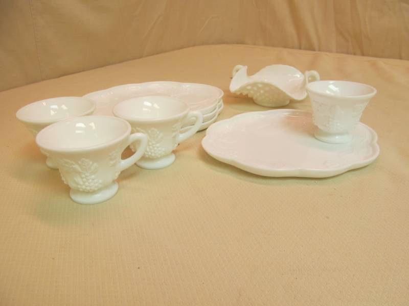 lot 128 image: milk glass luncheon set