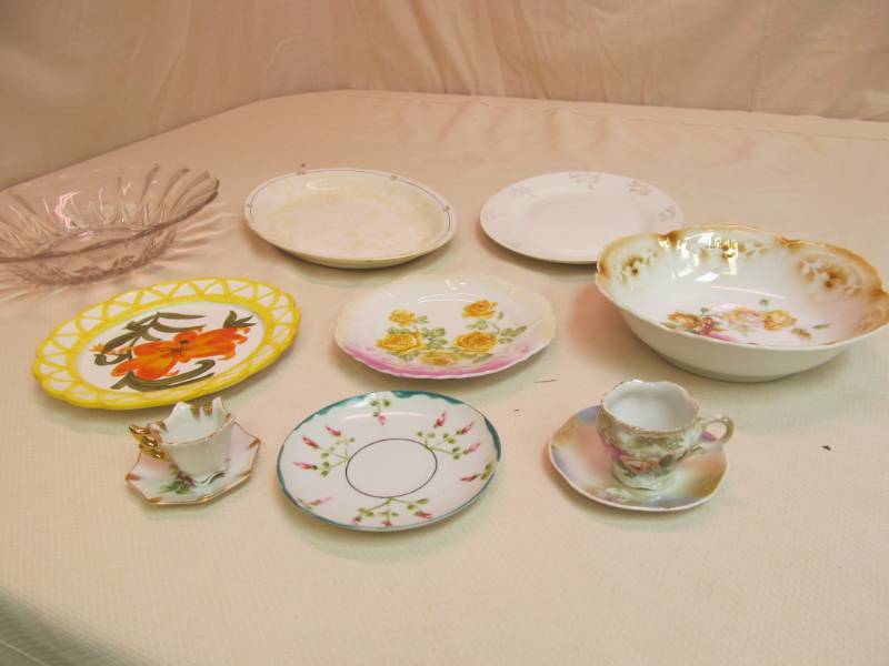 lot 130 image: glassware