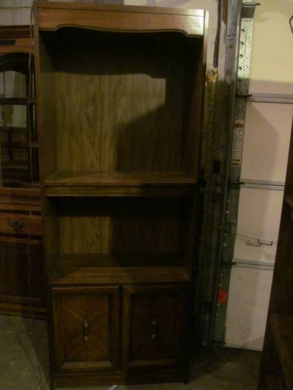 lot 134 image: shelf