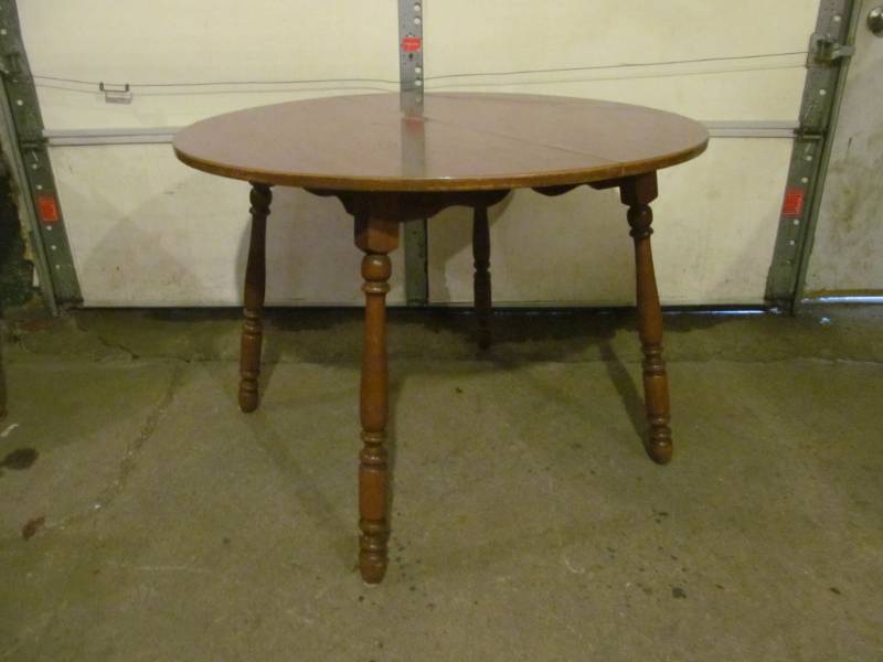 lot 157 image: table