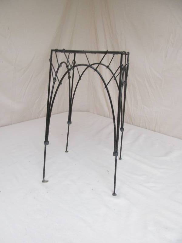 lot 159 image: plant stand