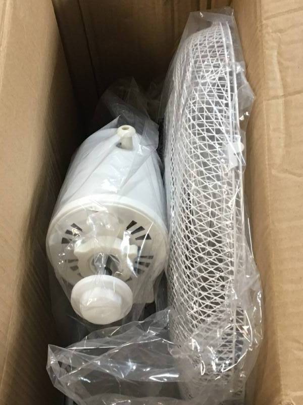 lot 122 image: 16 Oscillating Fan