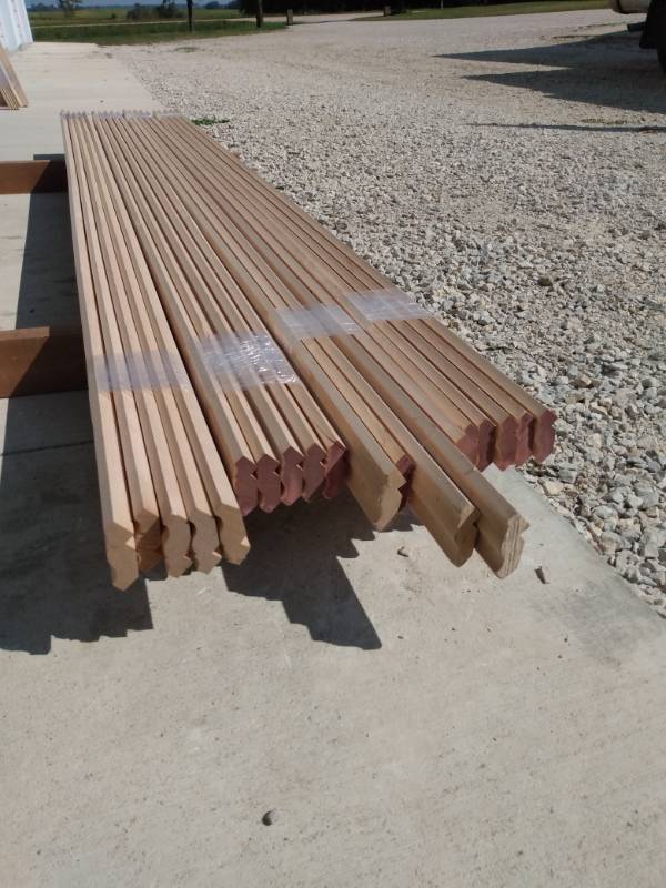 Lot of (20) Maple Small Crown Molding