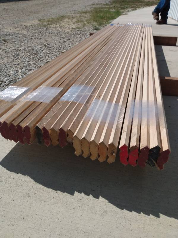 Lot of (25) Maple Small Crown Molding