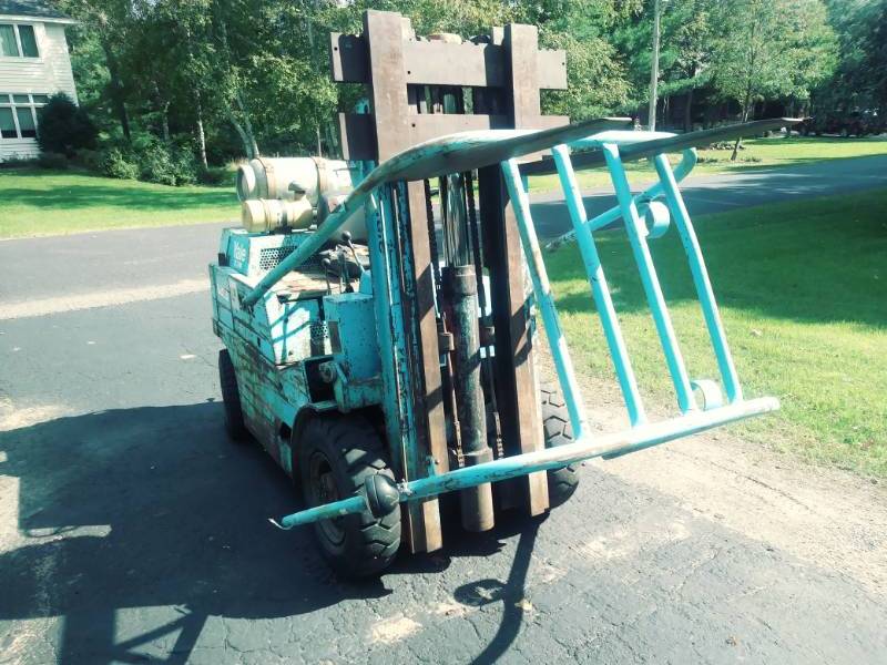 Yale 4000 lb. LP Gas Forklift, Pneu...
