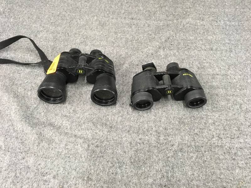 lot 140 image: Binoculars