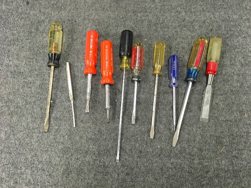 lot 151 image: Misc Screwdrivers