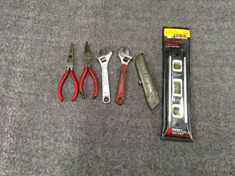 lot 152 image: Misc Tools