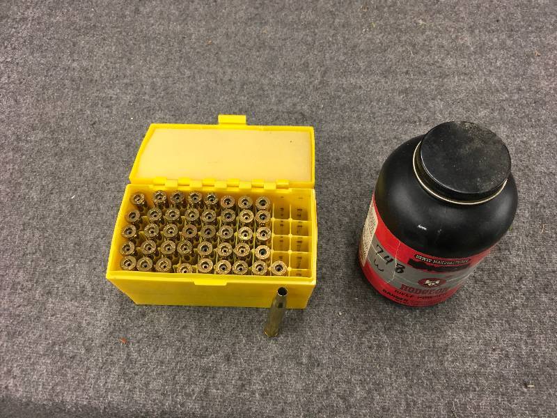 lot 196 image: 42 Rounds Of .270 Brass & Rifle Powder