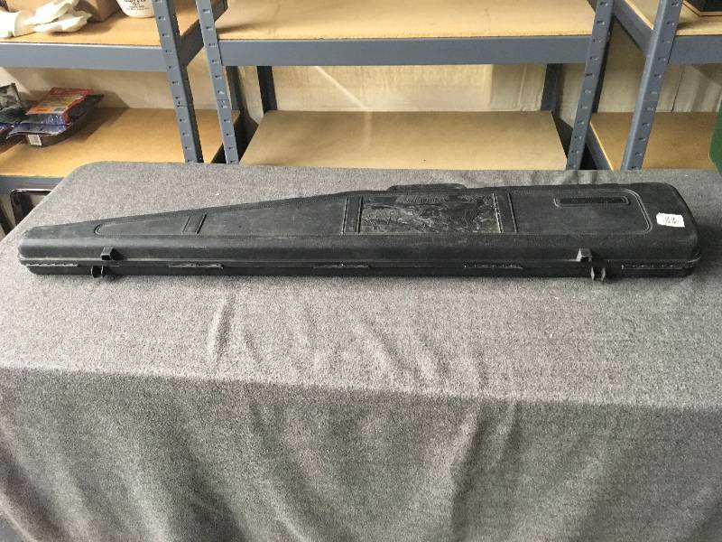 lot 230 image: Padded Gun Case