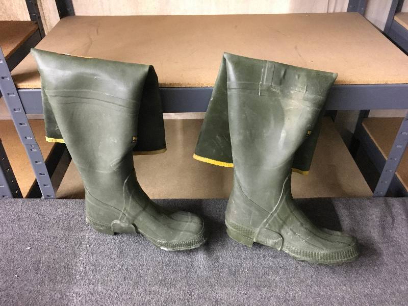 lot 234 image: Wolverine Boots Size 9
