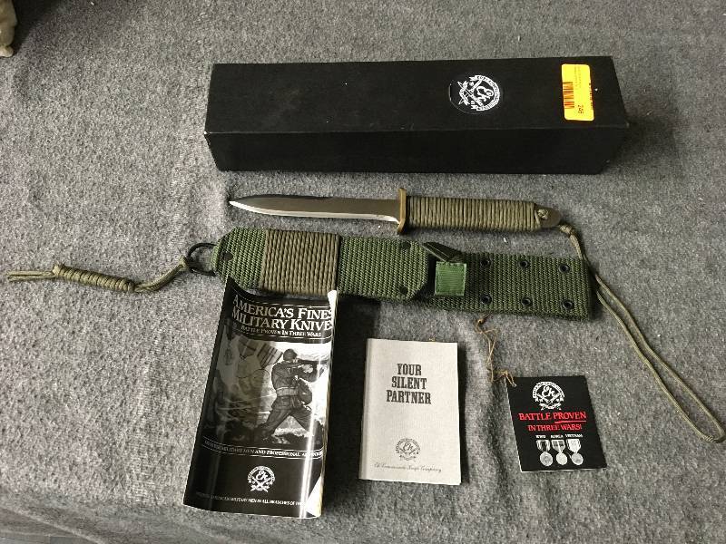 lot 246 image: Korea World War II Vietnam Commando Knife