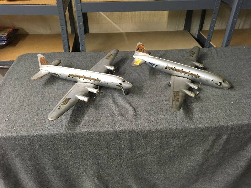 lot 248 image: Two Tin Airplanes