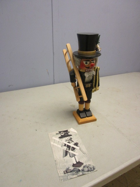 lot 306 image: STEINBACH CHIMNEY SWEEP NUTCRACKER