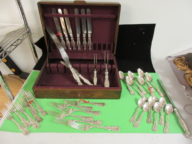 lot 330 image: STERLING SILVER FLATWARE WITH FELT LINED WOODEN CASE