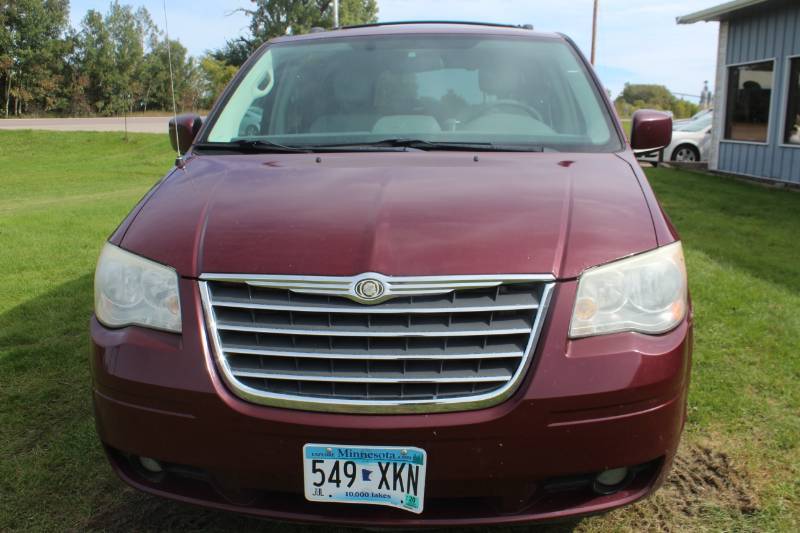 lot 4226 image: 2008 Chrysler Town & Country Touring