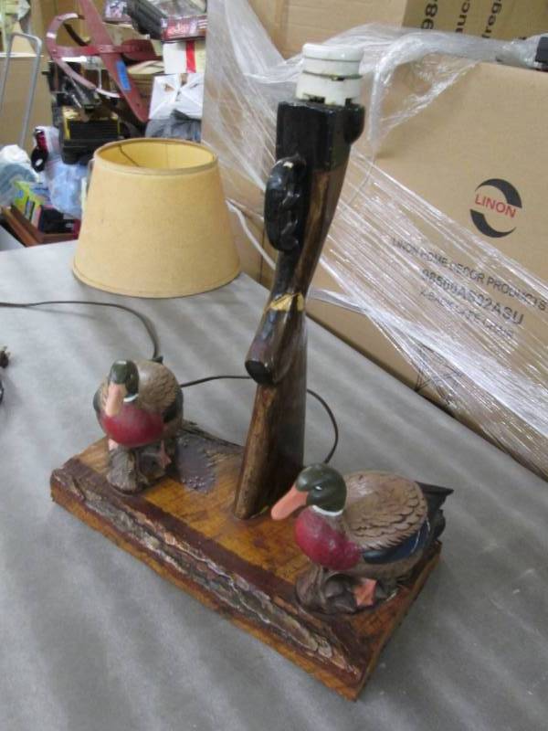 lot 3 image: Gun Stock Duck Lamp...