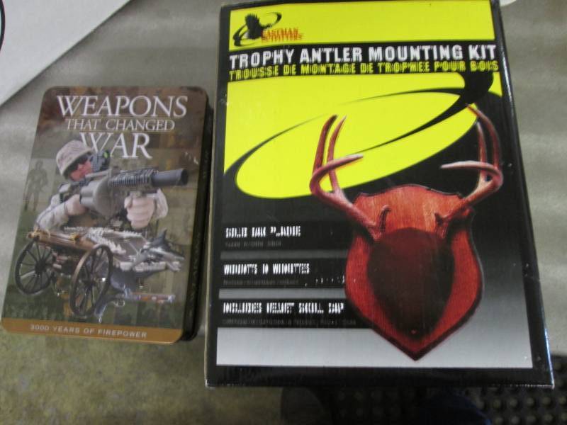 lot 4 image: Trophy Antler mounting Kit, Weapons...