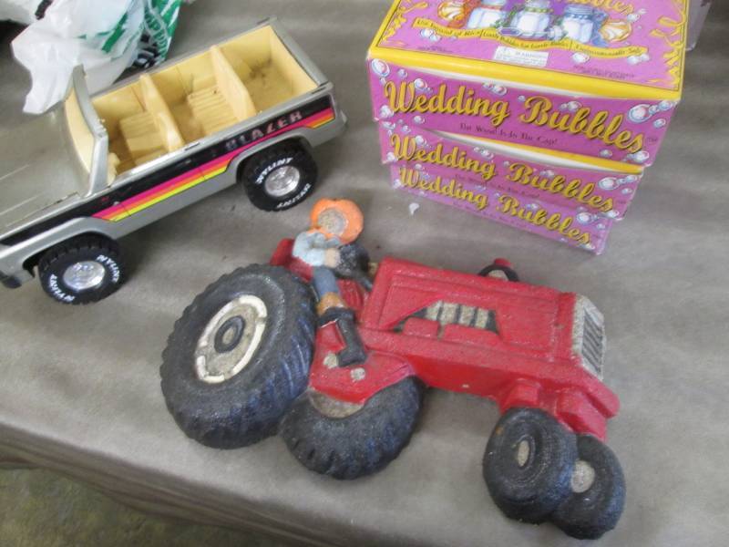 lot 27 image: 3 Boxes Wedding Bubbles, Concrete T...