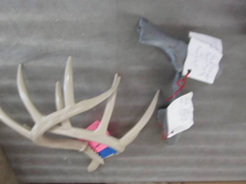lot 41 image: Rattling Antlers, 2-10 lb Lead Down...
