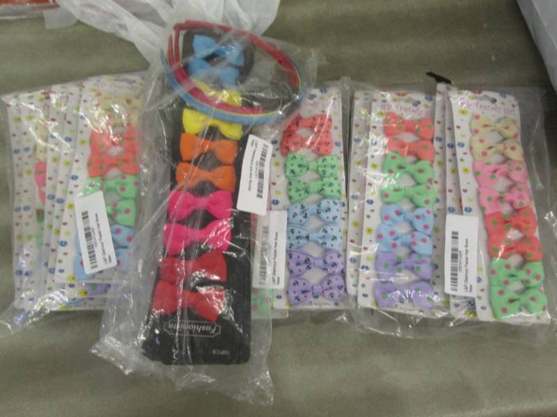 lot 117 image: Lot of Girls Clip Bows...