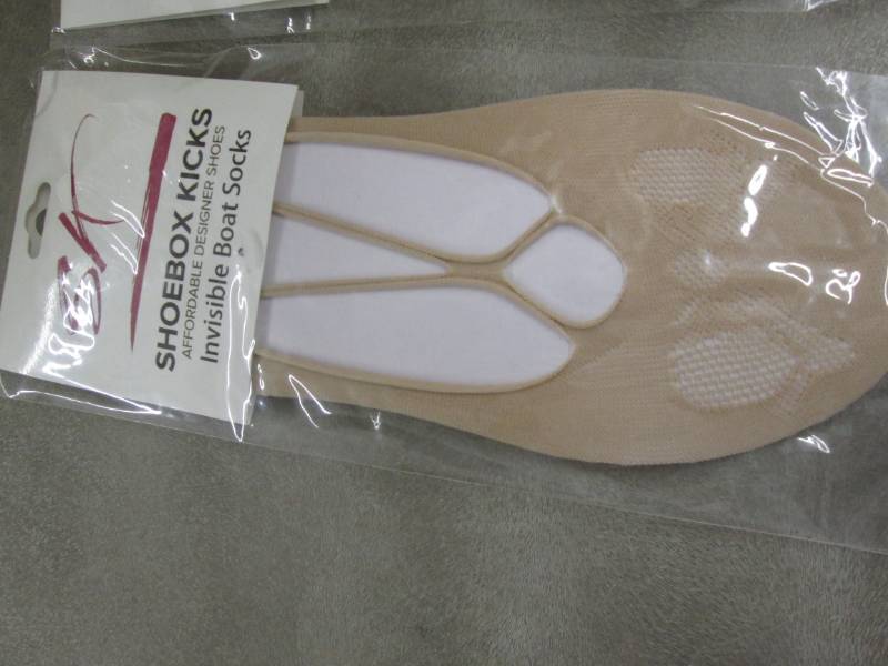 lot 125 image: Lot of Invisible Boat Socks...