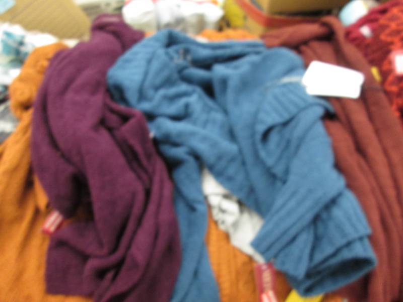 lot 140 image: 10 Ladies NWT Sweaters & Sweater Dr...