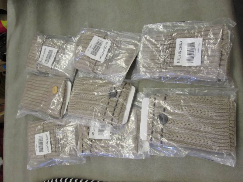 lot 143 image: 8 Pr Boot Socks...