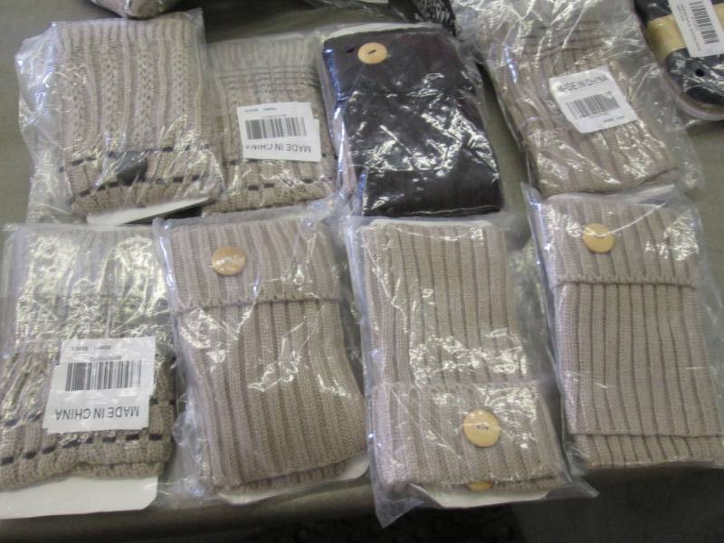 lot 161 image: 8 Pr Boot Socks...