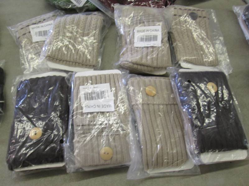 lot 164 image: 8 Pr Boot Socks...