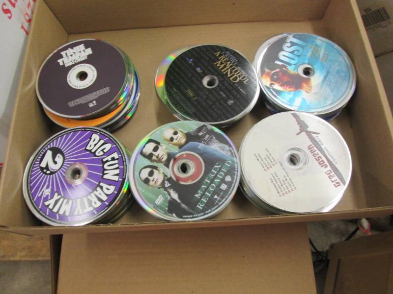 lot 221 image: Approx. 200 CDsDVDs without cases...