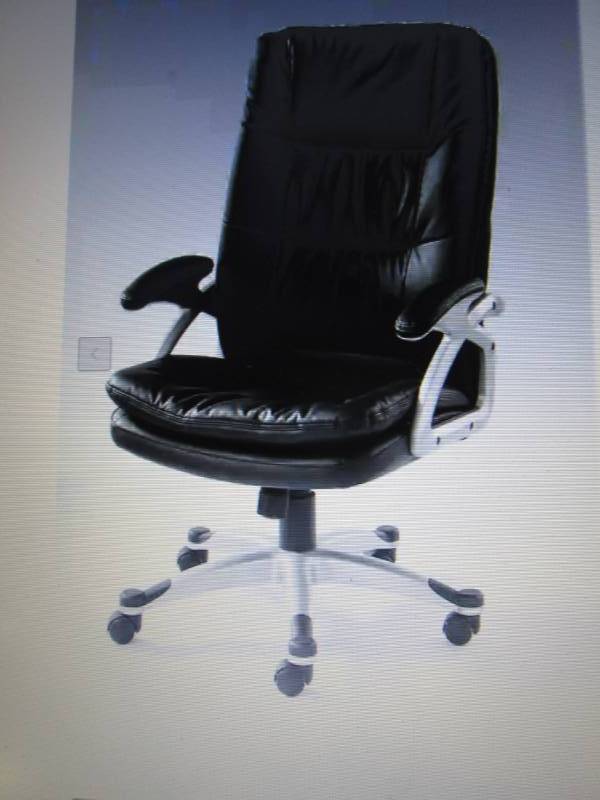 lot 78 image: Executive Office Chair open box Ret...